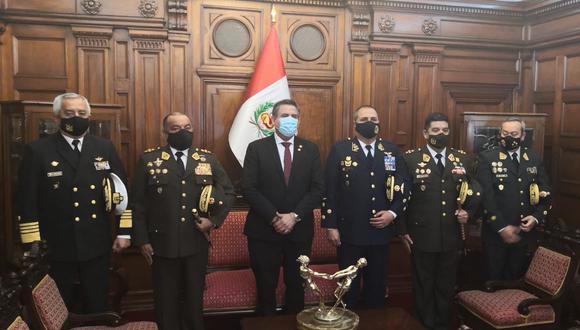 Merino se reunió con los altos mandos de las Fuerzas Armadas. (Foto: Congreso)