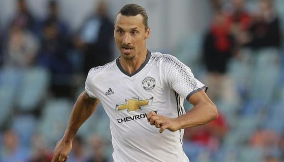 Zlatan Ibrahimovic marcó su primer gol con el Manchester United. (Reuters)
