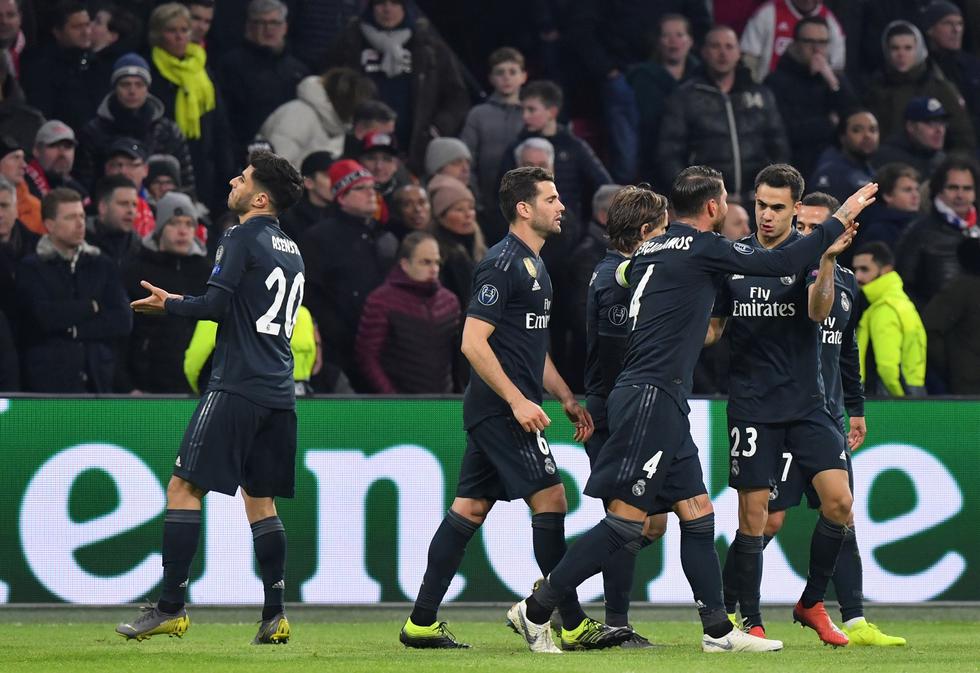 Real Madrid venció 2-1 al Ajax por los octavos de la Champions League (AFP)