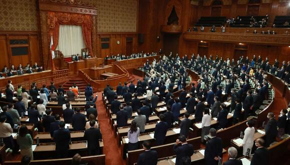 La Cámara de Consejeros donde se adoptó una resolución en protesta por los lanzamientos de misiles balísticos de Corea del Norte, en la Dieta en Tokio el 6 de octubre de 2022. (Foto de JIJI Press / AFP) / Japan OUT