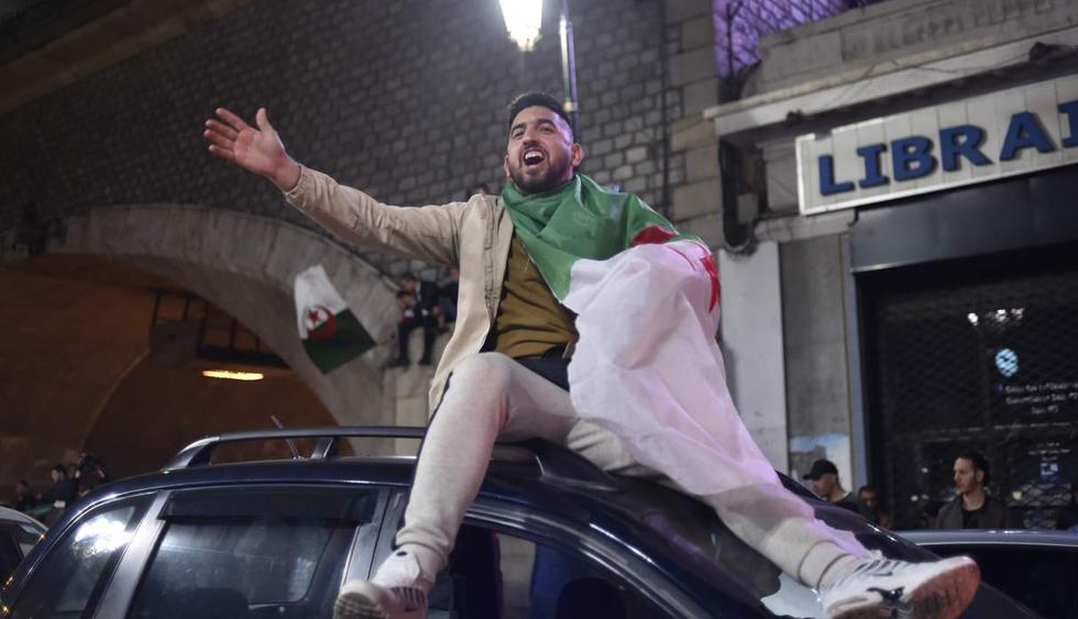 En Argel, las plazas de la Grand Post y Audin fueron el epicentro de las protestas que desde el 22 de febrero exigían la caída del mandatario y de las celebraciones. (Foto: AFP)