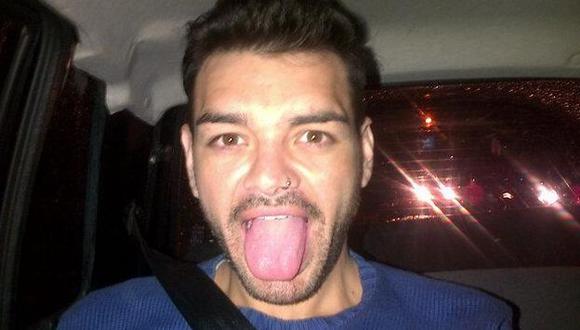 Joven busca parecerse a Ricky Martin. (Twitter/@FranmarianoOK)