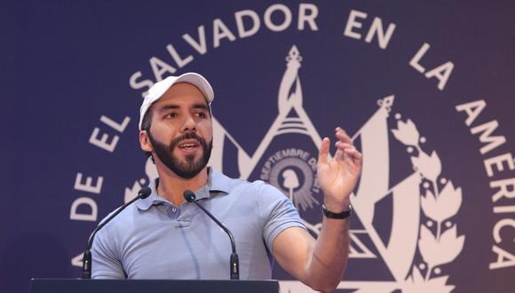 Bukele rompe el silencio electoral llama a los salvadoreños a votar para “seguir combatiendo a las pandillas”. (EFE/Javier Aparicio).