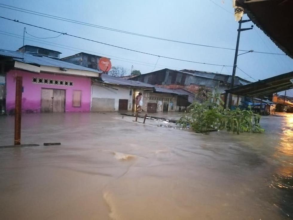 Loreto Intensa lluvia inunda calles en Iquitos esta madrugada [FOTOS