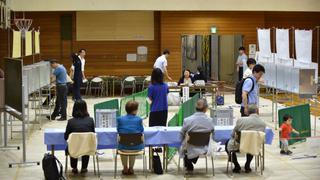 Japón elige a cerca de la mitad de los escaños de su Senado