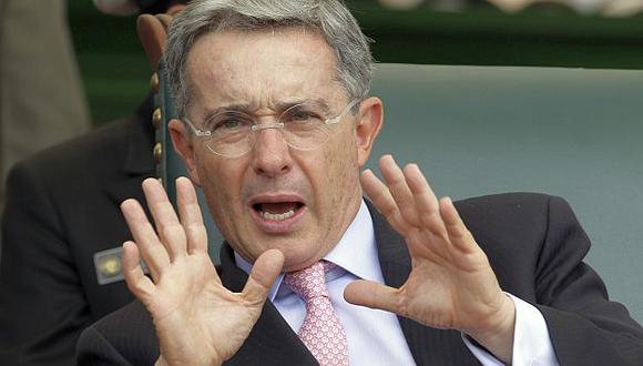 Uribe está en la mira de los subversivos de la s FARC. (AP)