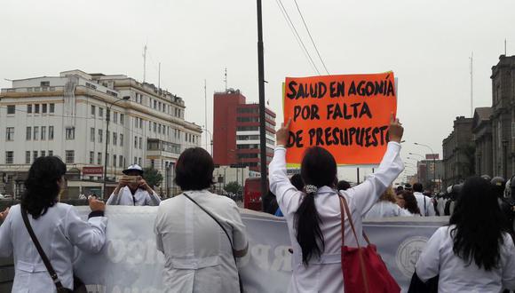 Minsa señala que menos del 15% ha acatado la huelga. (Lucía Calderón/Perú21)
