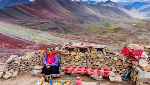 Después de Machu Picchu, la montaña de siete colores es la que atrae a miles de turistas.