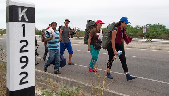 Los ciudadanos Venezuela que pasan por Perú para llegar a Chile deben tramitar su visa para el país sureño en Lima y ya no en Tacna. (Foto: AFP/archivo)