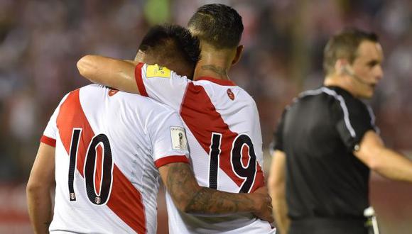 Cueva se convirtió en el timón del equipo peruano. (AFP)