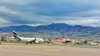 Aeropuerto de Ayacucho cierra temporalmente por amenaza de toma durante protestas