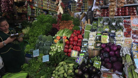 Alimentos y bebidas y transporte fueron los grupos de consumo que más aportaron a la inflación en 2022. (Foto: GEC)
