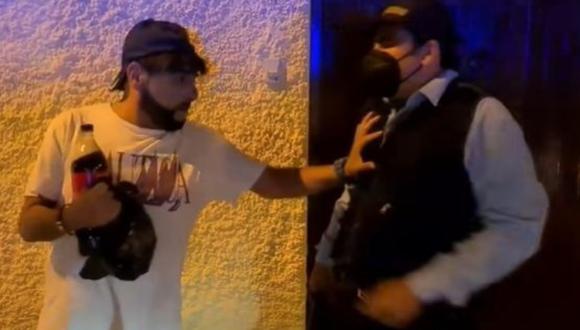 Carlos Álvarez y su parodia sobre joven clasista que insultó a serenos y policías en Miraflores. (Foto: Captura de video)