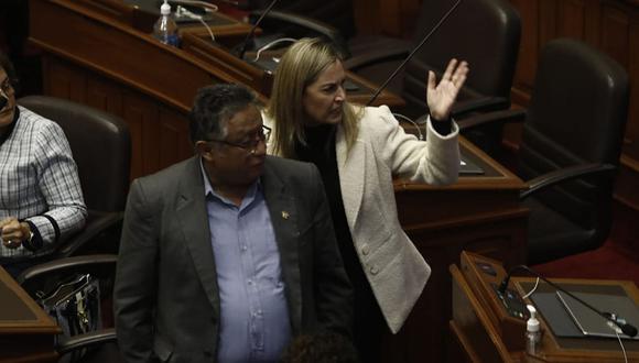 María del Carmen Alva negó que sus votos sean negociados con Isabel Cortez. (Foto: GEC)