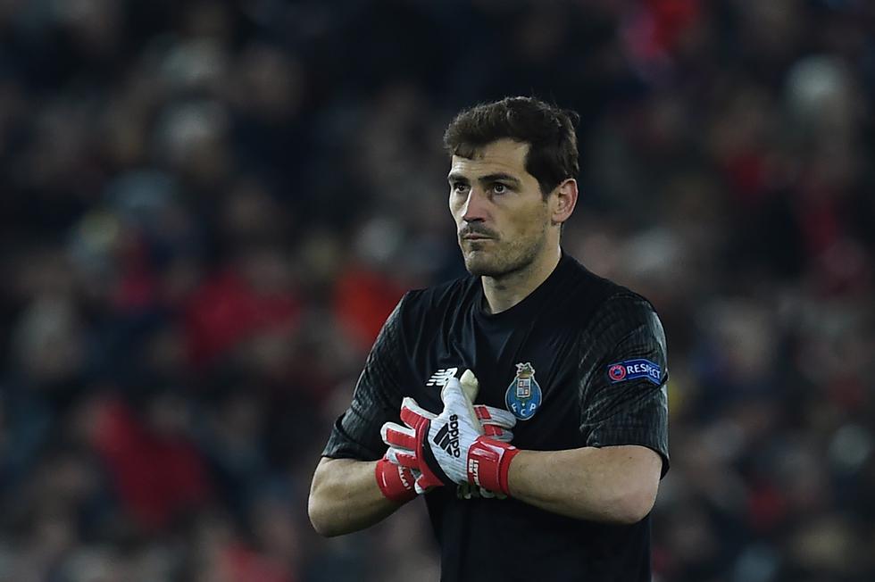 Iker Casillas, leyenda del Real Madrid, sufrió un infarto en plena práctica con el Porto. (Foto: AFP)