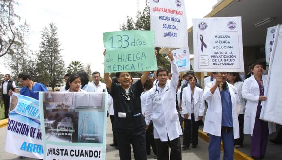 Médicos de Essalud realizarían una nueva huelga en febrero contra privatización del seguro. (USI/Referencial)