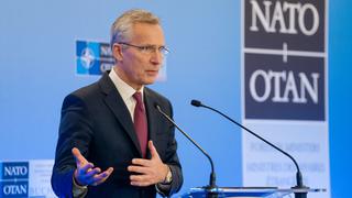La OTAN afirma que no ve a China como adversario pero tratará de reducir su dependencia