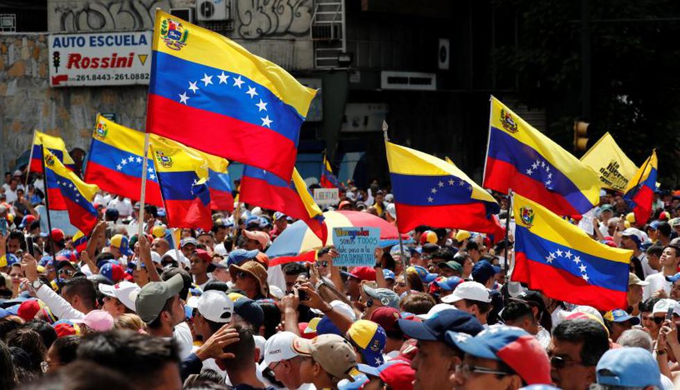 Oposición se manifiesta en Caracas a favor del ingreso de la ayuda humanitaria. (Foto: Reuters)