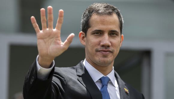 "No trajeron plantas (eléctricas) en esos aviones, no trajeron técnicos (...). No. Trajeron militares extranjeros a suelo nacional", dijo Guaidó. (Foto: AFP)