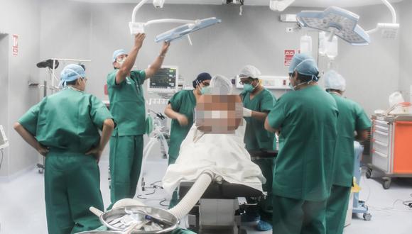 La operación se desarrolló en la primera sala de operaciones de tórax de Latinoamérica para personas afectadas por la tuberculosis. (Difusión)