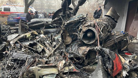 Restos del helicóptero en Brovary, Ucrania, el 18 de enero. (Brent Swails/CNN )