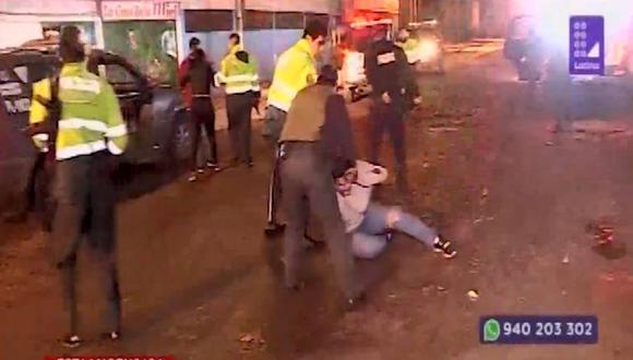 Enfrentamiento con posterior balacera se desató en los exteriores de discoteca ubicada en la avenida México, La Victoria. (Captura: Canal 90 Matinal)