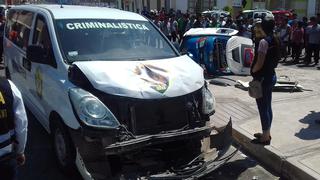 Choque de vehículo policial y mototaxi en Tacna deja tres heridos graves