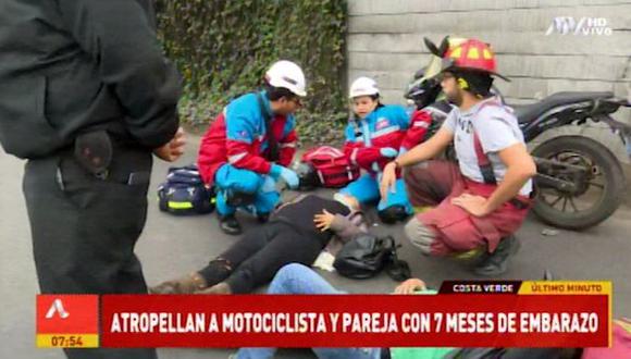 Mujer embarazada y su pareja heridos tras despiste de moto esta mañana en la Costa Verde. (Captura: ATV Noticias)