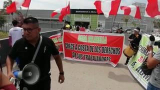 Ciudadanos de Lambayeque protestan por la muerte de dos trabajadores de McDonald’s