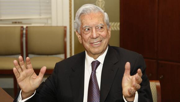 Mario Vargas Llosa se recuperó del COVID-19. (Foto: YURI GRIPAS / AFP)