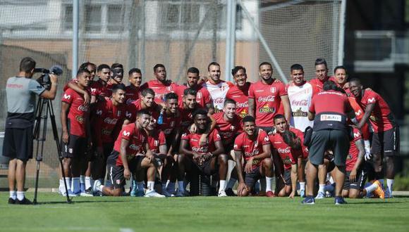 La foto grupal de la selección peruana y el mensaje a días del repechaje. (Foto: Daniel Apuy / @photo.gec)