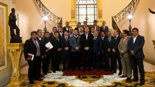 Asociación de alcaldes respalda propuesta de Vizcarra para adelanto de elecciones