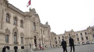 Castillo recibió en Palacio a Karelim López y gerentes de Petroperú y Heaven Petroleum a la misma hora