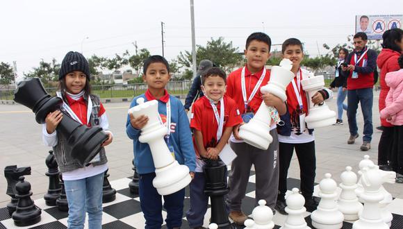 Nuevos ajedrecistas peruanos