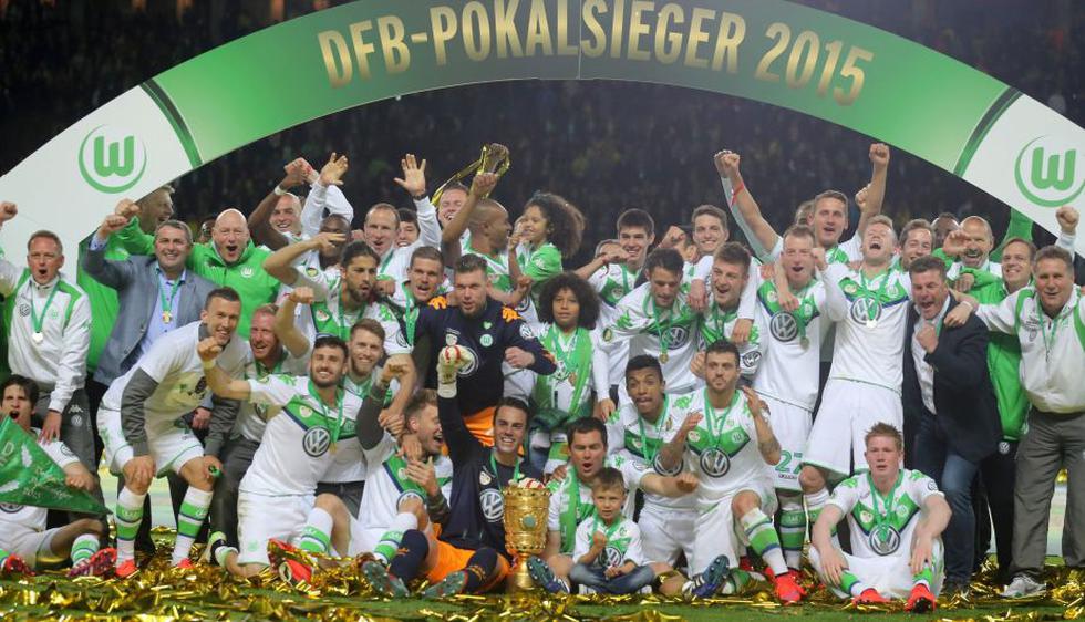 Wolfsburgo venció 3-1 al Borussia Dortmund y se llevó la Copa de Alemania en la despedida de Jürgen Klopp. (EFE)