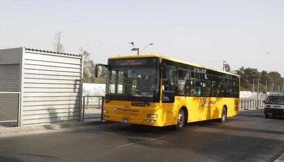 Municipalidad de Lima negó que buses del Metropolitano operen en Corredor Azul. (Perú21)