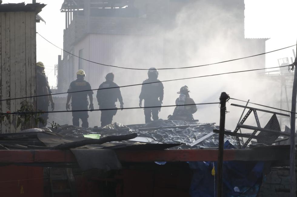 Centro de Lima: Un niño desaparecido deja incendio en jirón Junín. (Ernesto Quilcate)