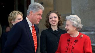 La razón por la que Bill Clinton se negó a tomar el té con la reina Isabel II