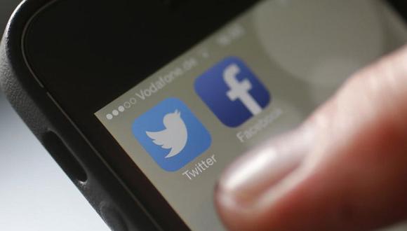 Facebook y Twitter defendieron ante el Senado de Estados Unidos que sus compañías han aumentado los esfuerzos para identificar y cerrar cuentas falsas. (Foto referencial: AFP)