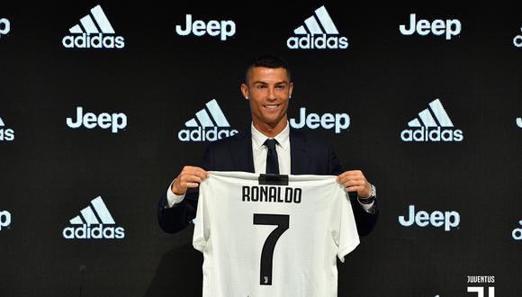Cristiano Ronaldo, nuevo jugador de Juventus: las postales que dejó la presentación del crack portugués. (Twitter/@juventusfc)