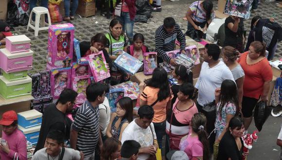 Peruanos gastan S/.400 soles en compras online de regalos por Navidad. (USI)