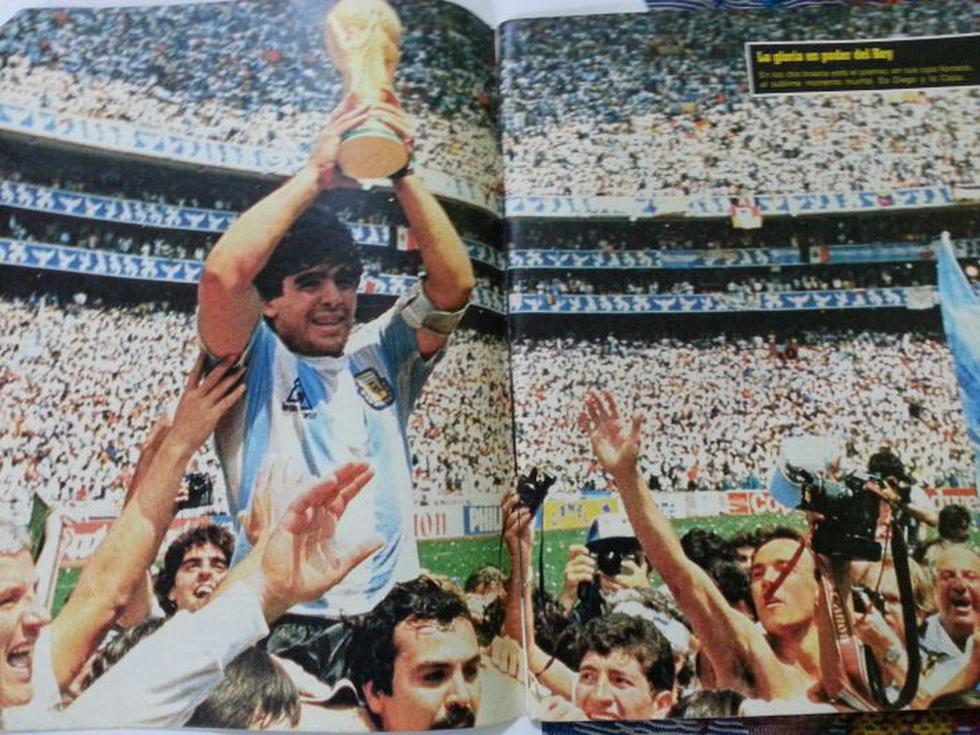 Maradona en la gloria tras ganar la final a Alemania. (Revista El Gráfico)