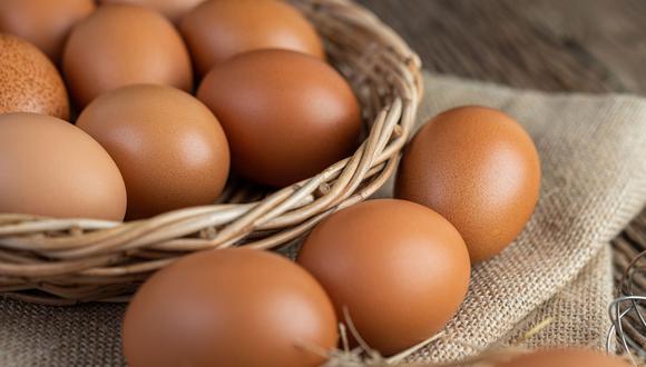 Huevos. Es preferible consumirlos enteros en lugar de solo preferir las claras. (Foto: jcomp / Freepik)