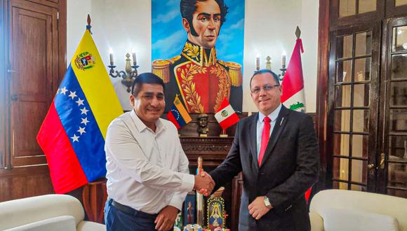 PLAN CHAVISTA. Gobernador de Junín y embajador venezolano se reunieron el 24 de enero. (Foto: Gore Junín)