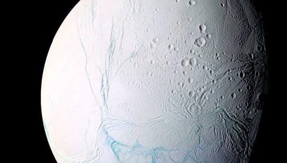 Encélado: La Luna de Saturno con posible vida extraterrestre (Captura)