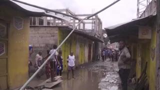 Mueren 26 personas electrocutadas al cortarse un cable eléctrico en un mercado en el Congo