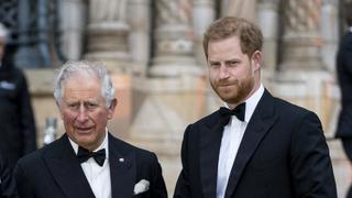 El significado de la foto con la que Carlos de Gales ha saludado a Enrique de Sussex por su onomástico