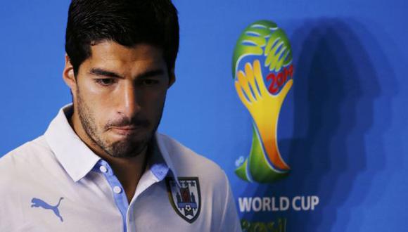 Luis Suárez podría perder sus contratos con empresas si es sancionado por la FIFA. (Reuters)