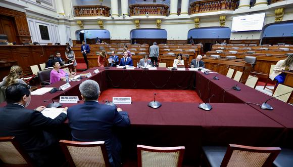 CIERRAN FILAS. Dieciséis legisladores de 8 bancadas avalaron la norma. (Foto: Congreso de la República)