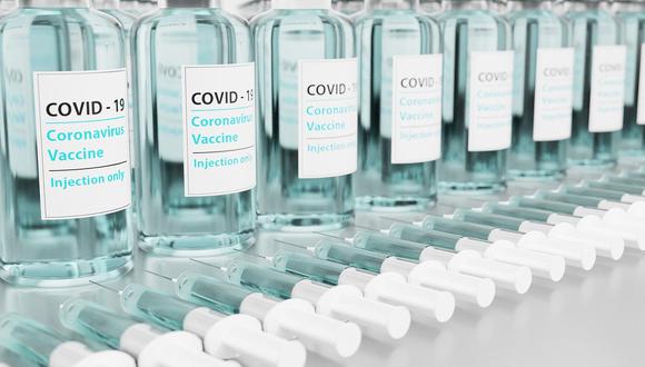 El gobierno peruano procedió a la compra de esta vacuna previo pronunciamiento a favor de una comisión de expertos del sector salud, dice el columnista.